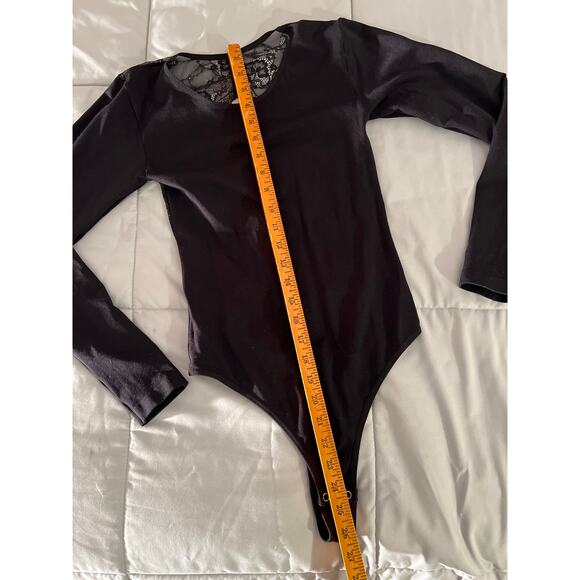 Lulus lace open back black bodysuit sz M/L‎ - Picture 2 of 5